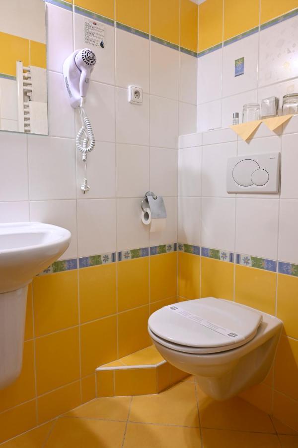 Hotel Boucek Kromeriz Luaran gambar
