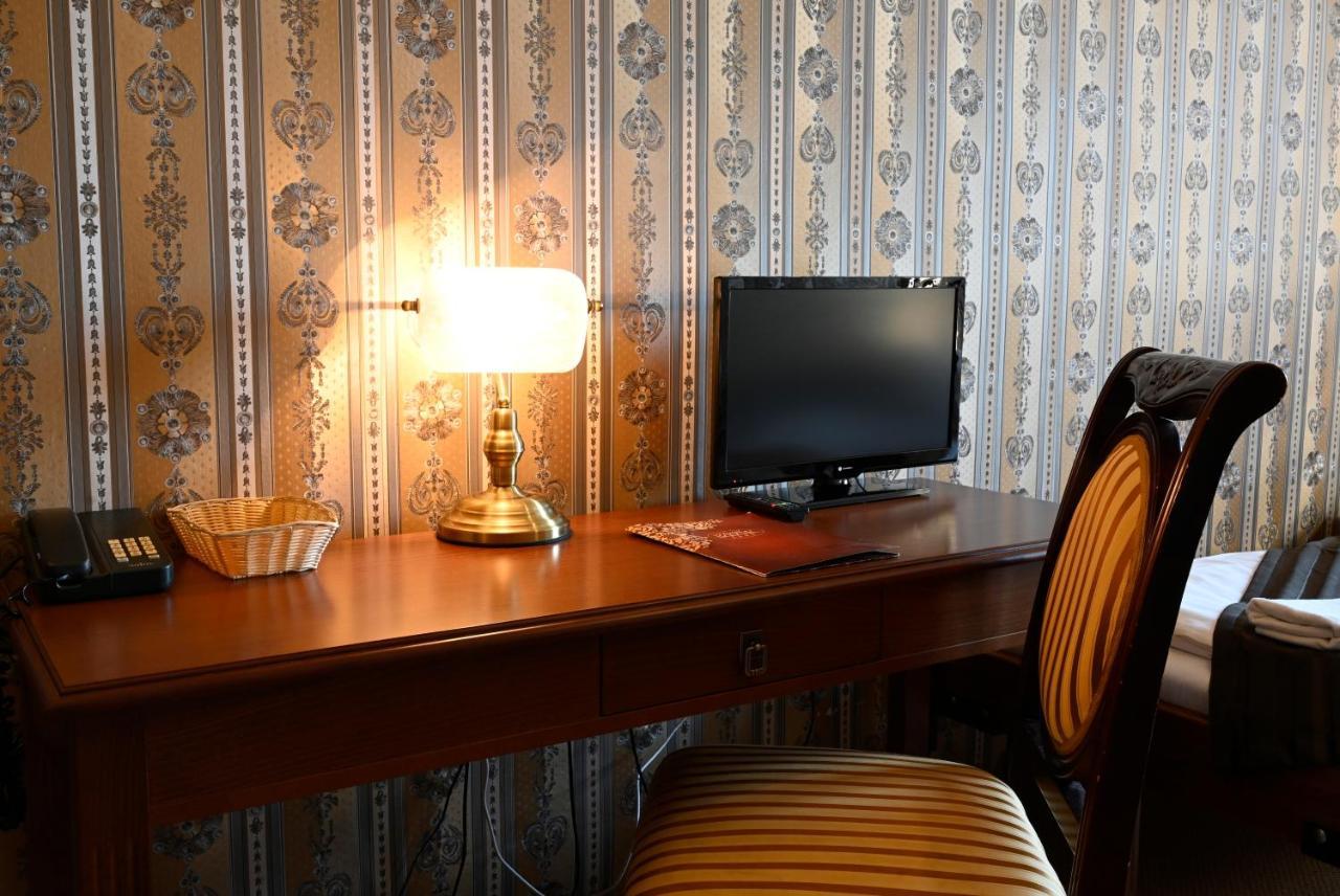 Hotel Boucek Kromeriz Luaran gambar