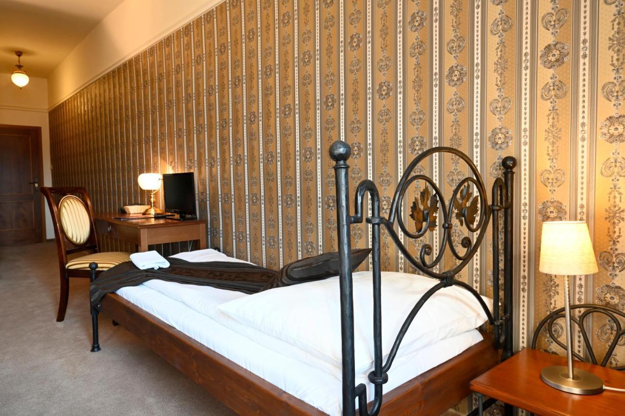 Hotel Boucek Kromeriz Luaran gambar