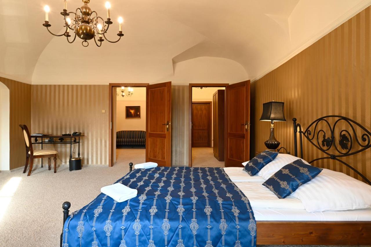 Hotel Boucek Kromeriz Luaran gambar