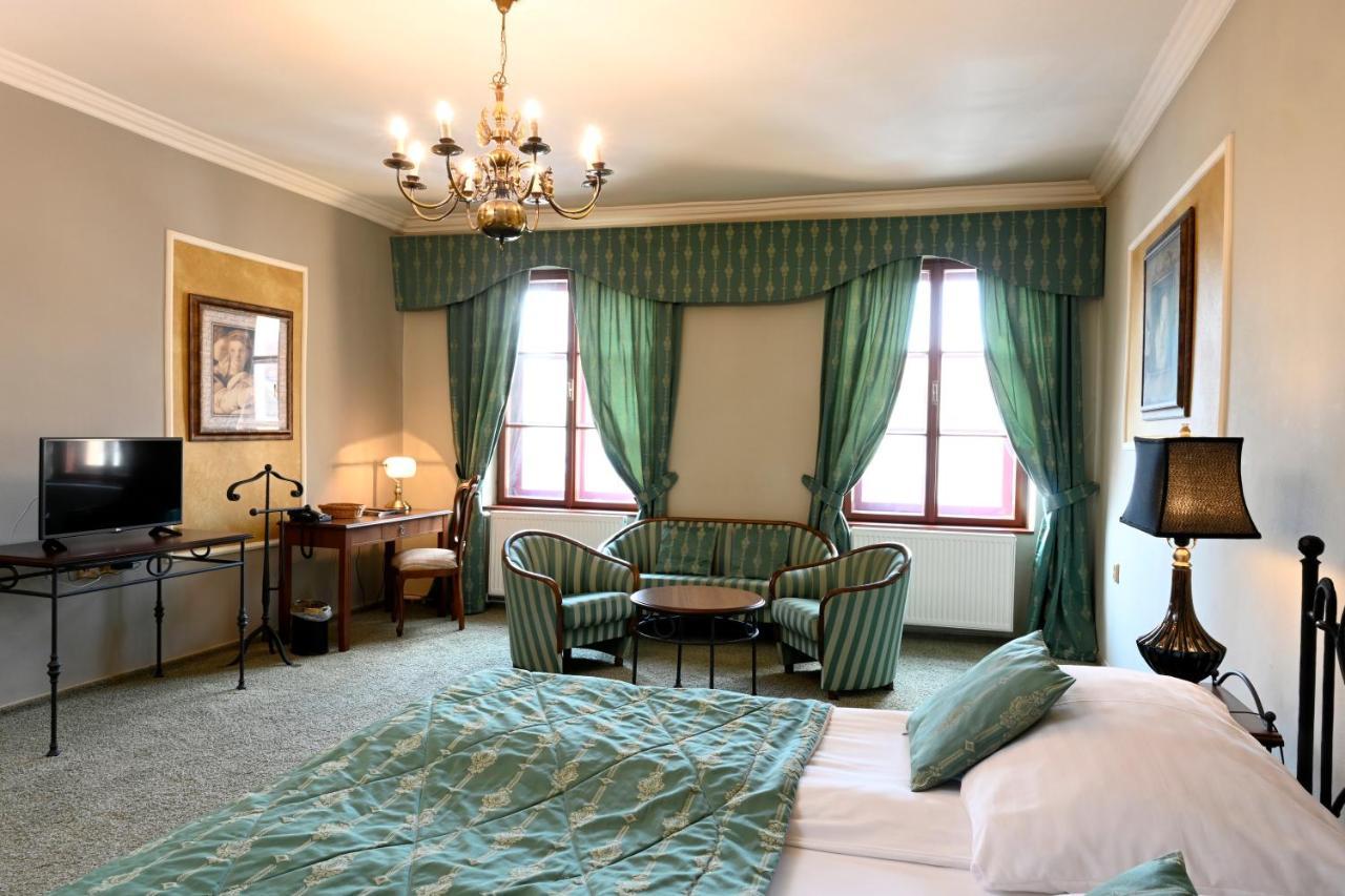 Hotel Boucek Kromeriz Luaran gambar