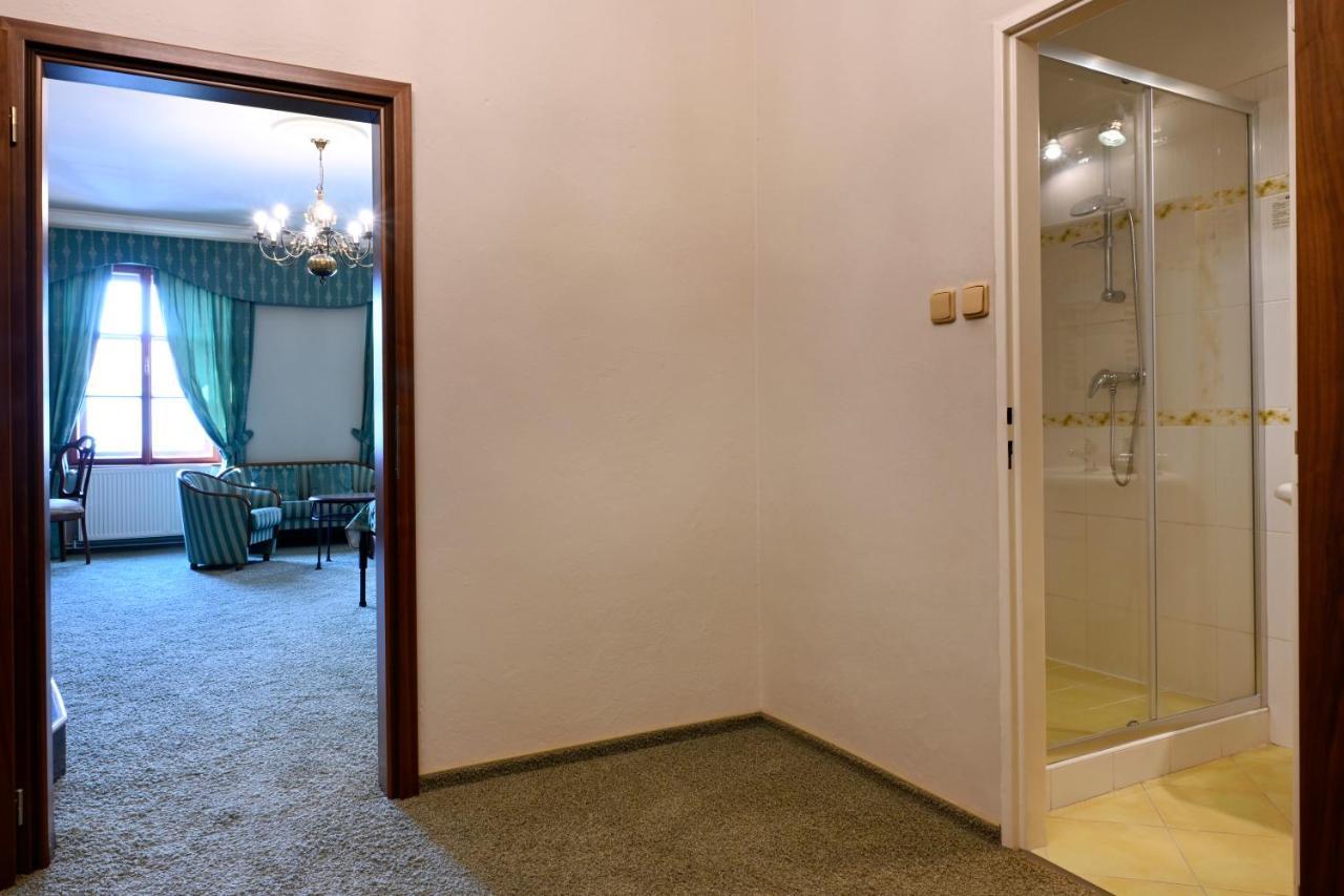 Hotel Boucek Kromeriz Luaran gambar