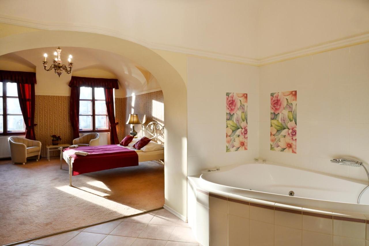 Hotel Boucek Kromeriz Luaran gambar