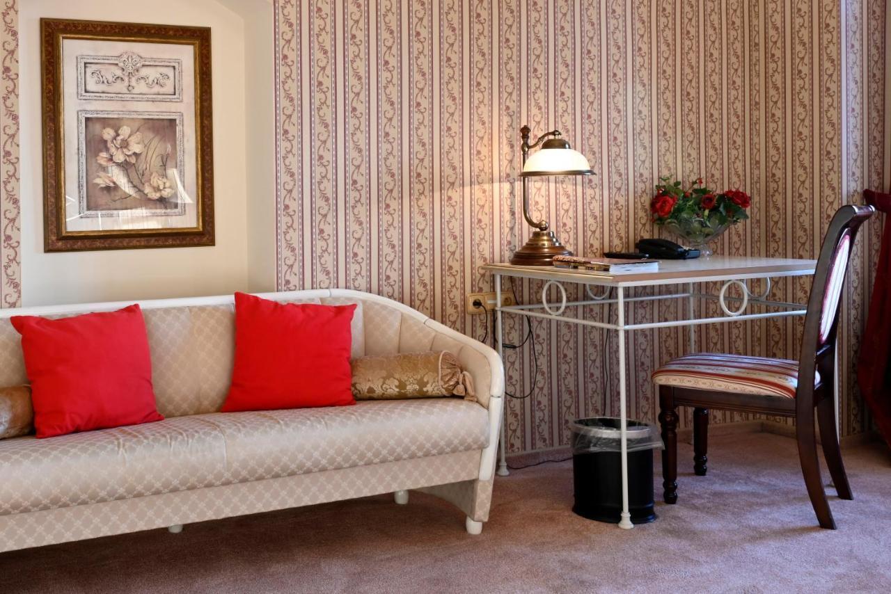 Hotel Boucek Kromeriz Luaran gambar