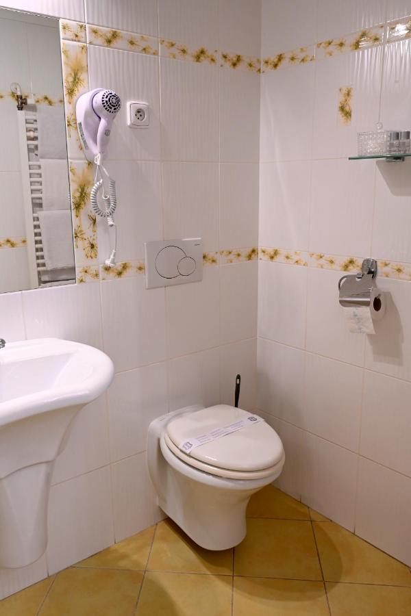 Hotel Boucek Kromeriz Luaran gambar
