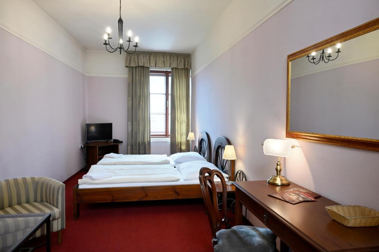 Hotel Boucek Kromeriz Luaran gambar