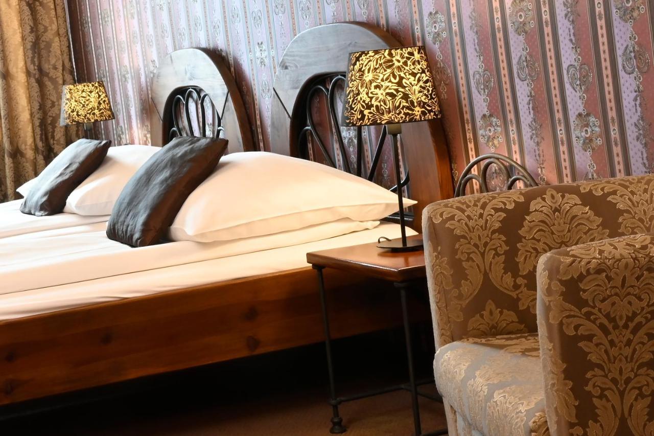 Hotel Boucek Kromeriz Luaran gambar